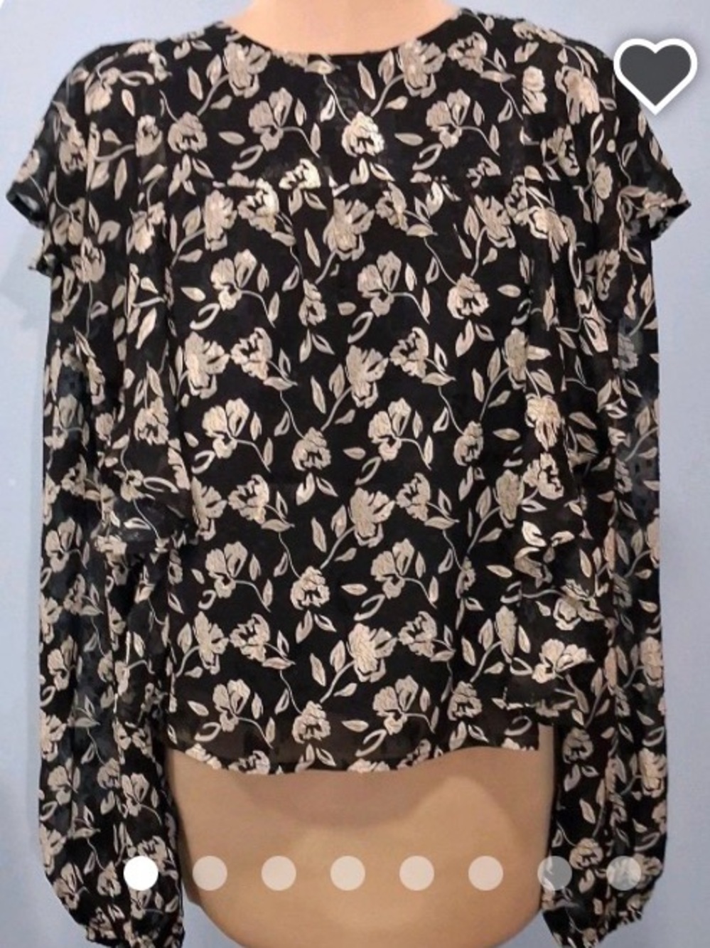 Women’s medium En Saison Black and White Floral Ruffle Long-Sleeve Blouse